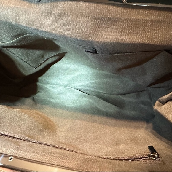 Barbie Pink Kiss Lock Contrasty Stitch Shoulder Bag With Adjustable Crossbody - Picture 12 of 16